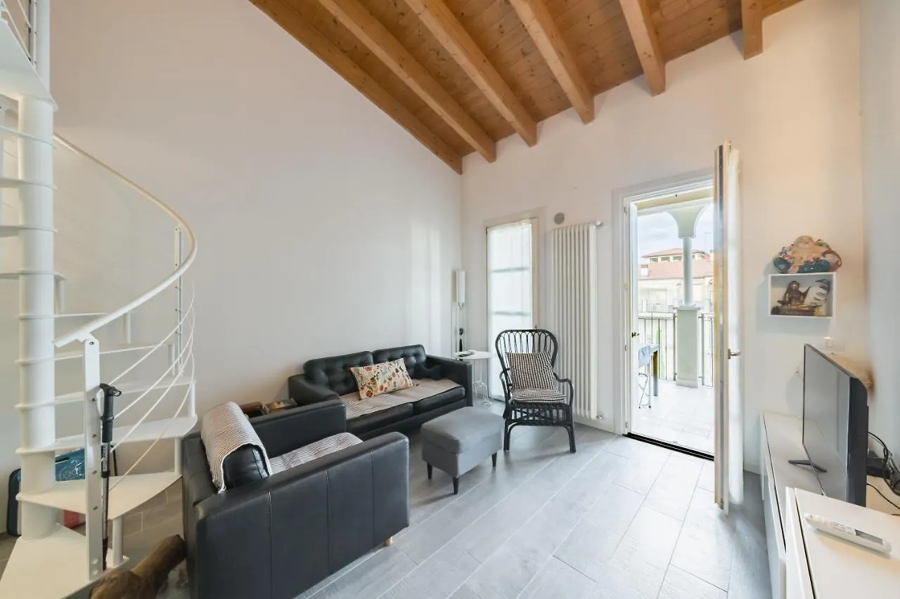 Apartment Ferienwohnung Pool - Relais Fasanella - By Host4U Toscolano-Maderno