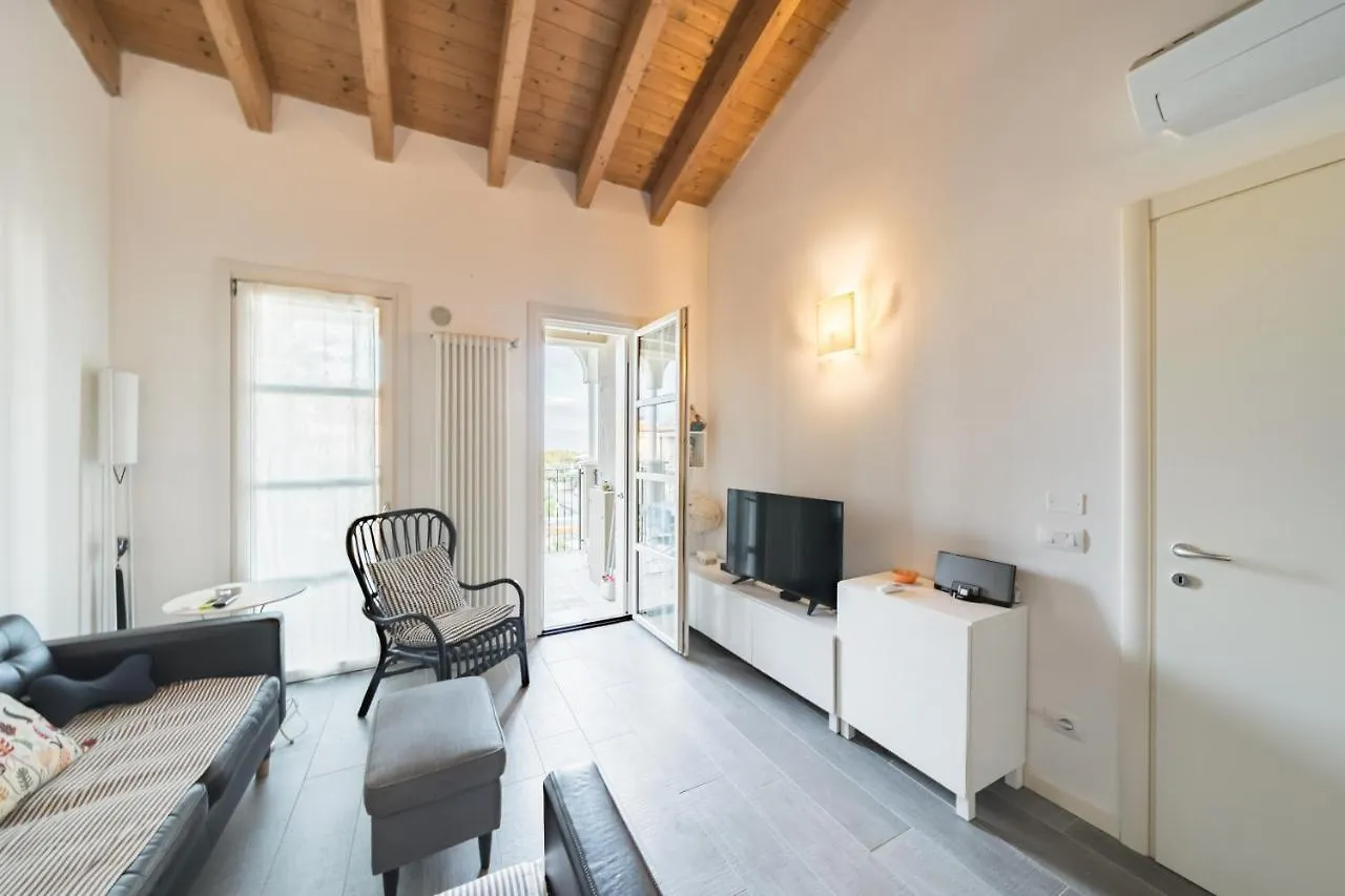 Ferienwohnung Pool - Relais Fasanella - By Host4U Toscolano-Maderno Apartment